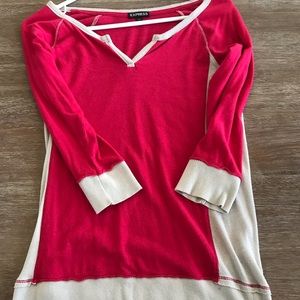 Women’s Express Pink/taupe color block t-shirt